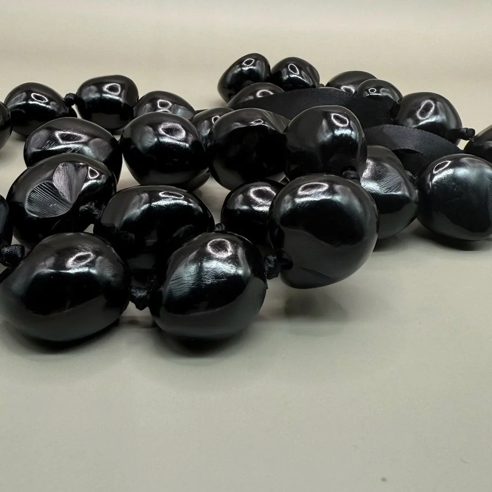 Hawaiian‎ Kukui Nut Lei Necklace Black Shiny 35